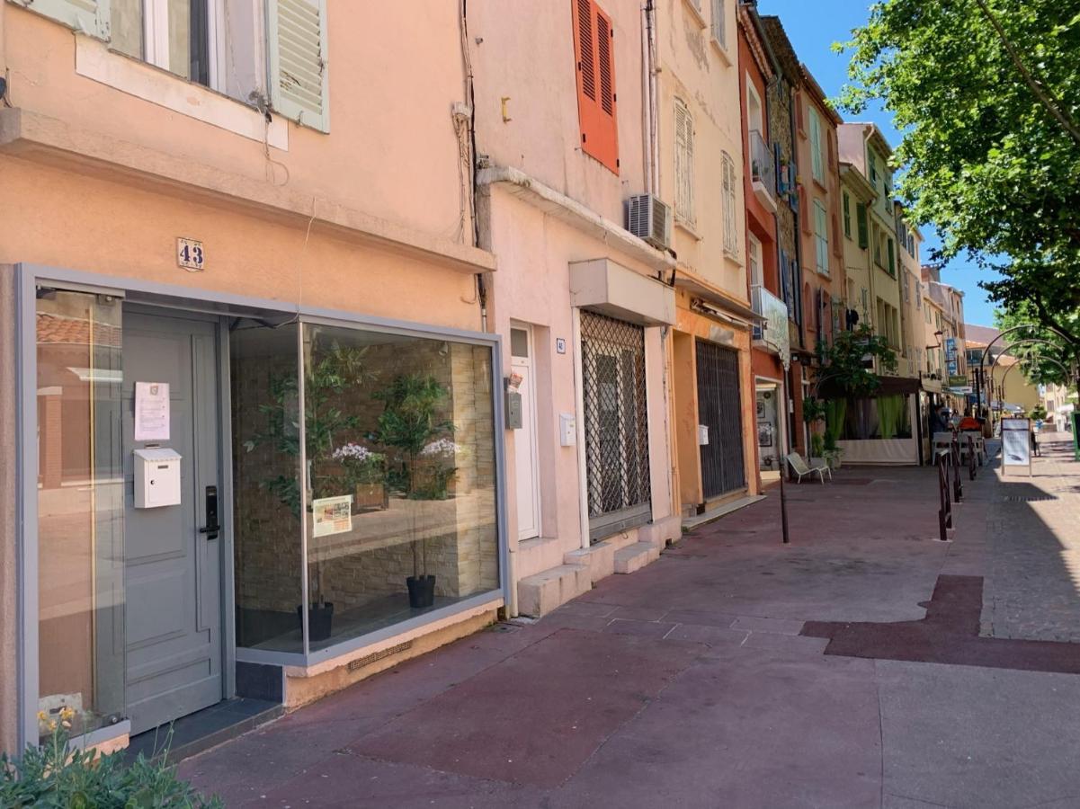 Formidable Studio Au Coeur Historique De Frejus Lägenhet Exteriör bild